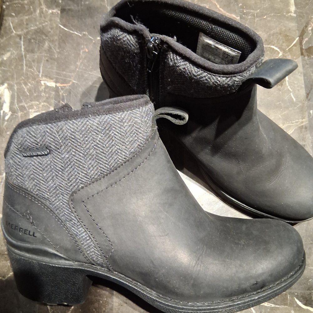 Merrell Women's Black Ankle Boots